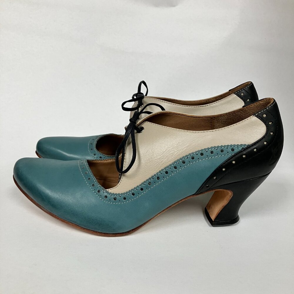 *NEVER WORN* Fluevog 2016 Wonder LYRA Mary Janes, Gray/Blue/Black, Size 9 (TTS). - Picture 3 of 16